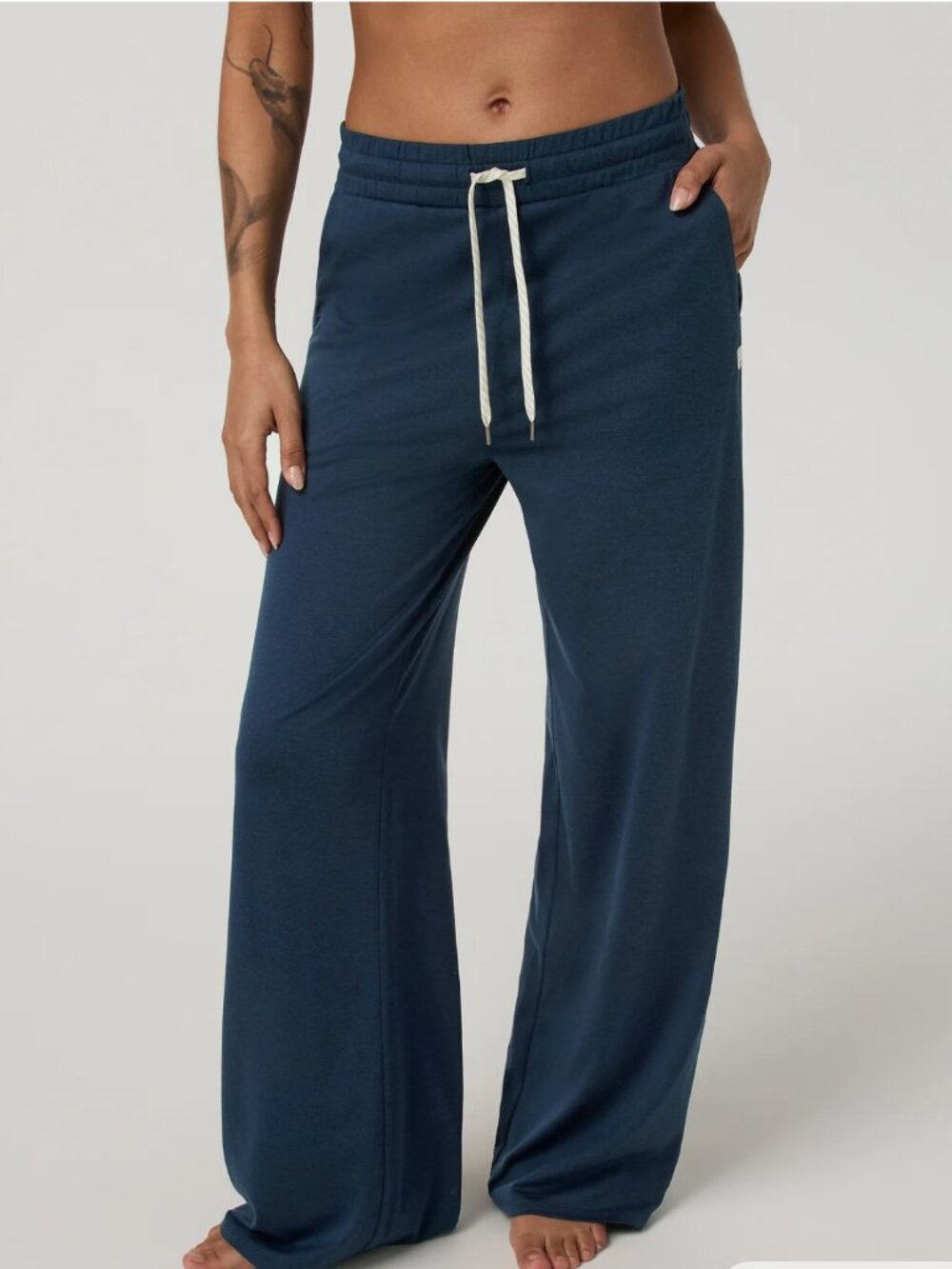 NWT Vuori Halo Essential Wideleg Pants- Blue Coast Heather Women's size M